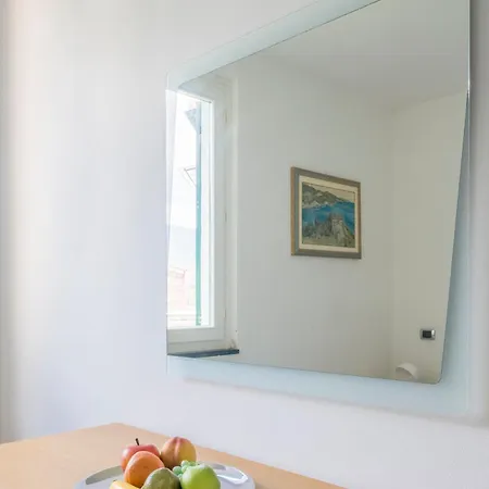 Sweet Helen With Sea View Apartamento